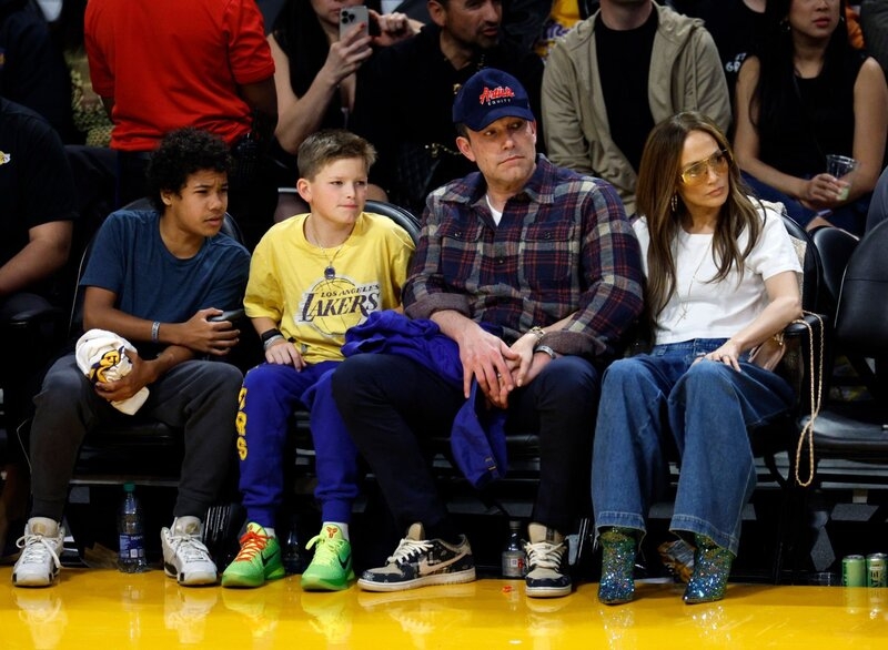 Ben Affleck Und Jennifer Lopez Beim Lakers Spiel Gestern Abend Jobs