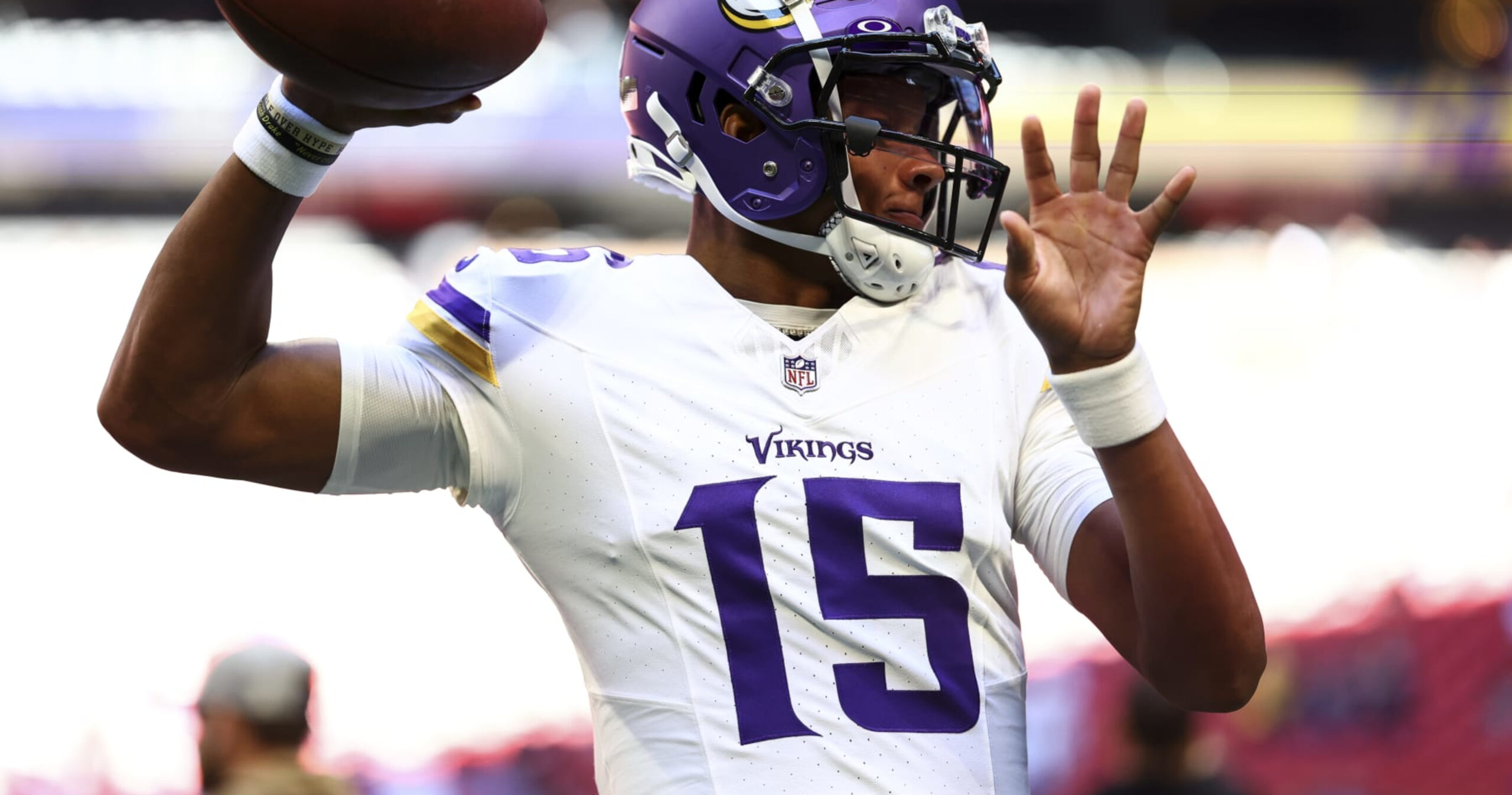 Vikings’ Josh Dobbs Didn’t Know Teammates During Falcons Win: ‘That’s for Next Week’