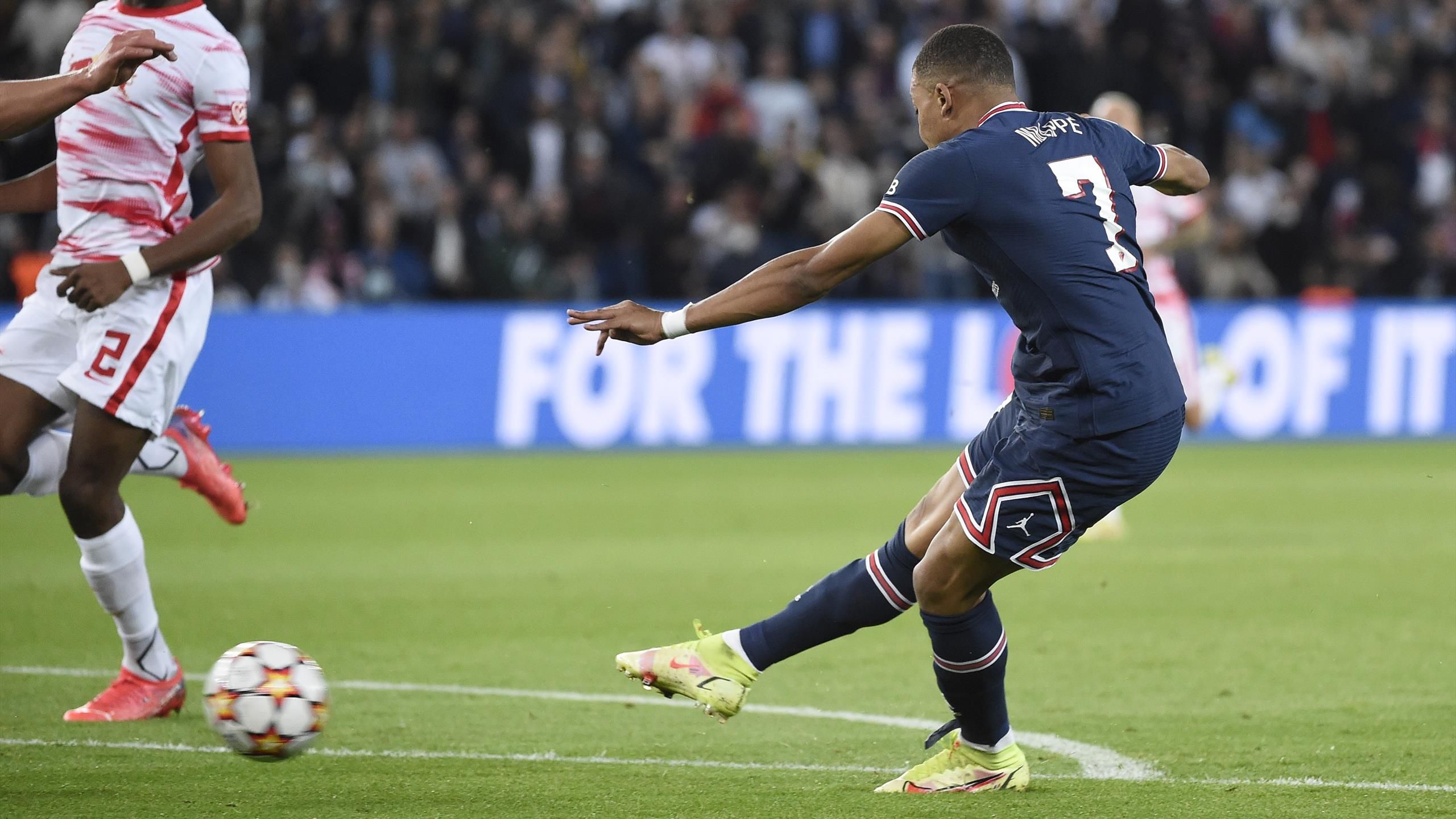 Mbappé sur sa « spéciale » : « On travaillait avec des mannequins, des plots, puis un gardien.. »